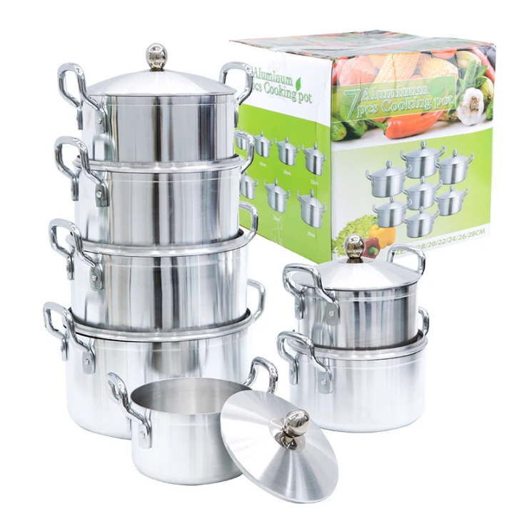 Batterie de cuisine 7 pièces en inox avec casseroles
