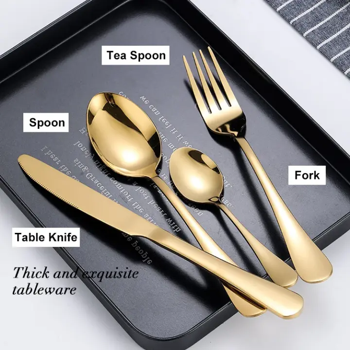 Couverts dorés pour repas festifs ou usage quotidien, présentés dans un coffret élégant