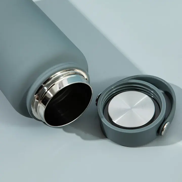 Intérieur de gourde isotherme en inox, double paroi pour boissons chaudes ou froides