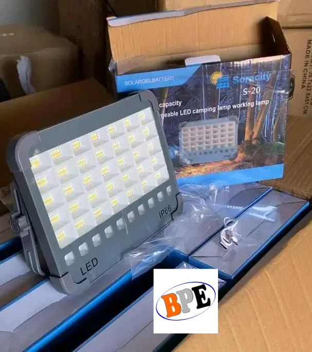 lampe solaire IP66 haute capacité Bénin