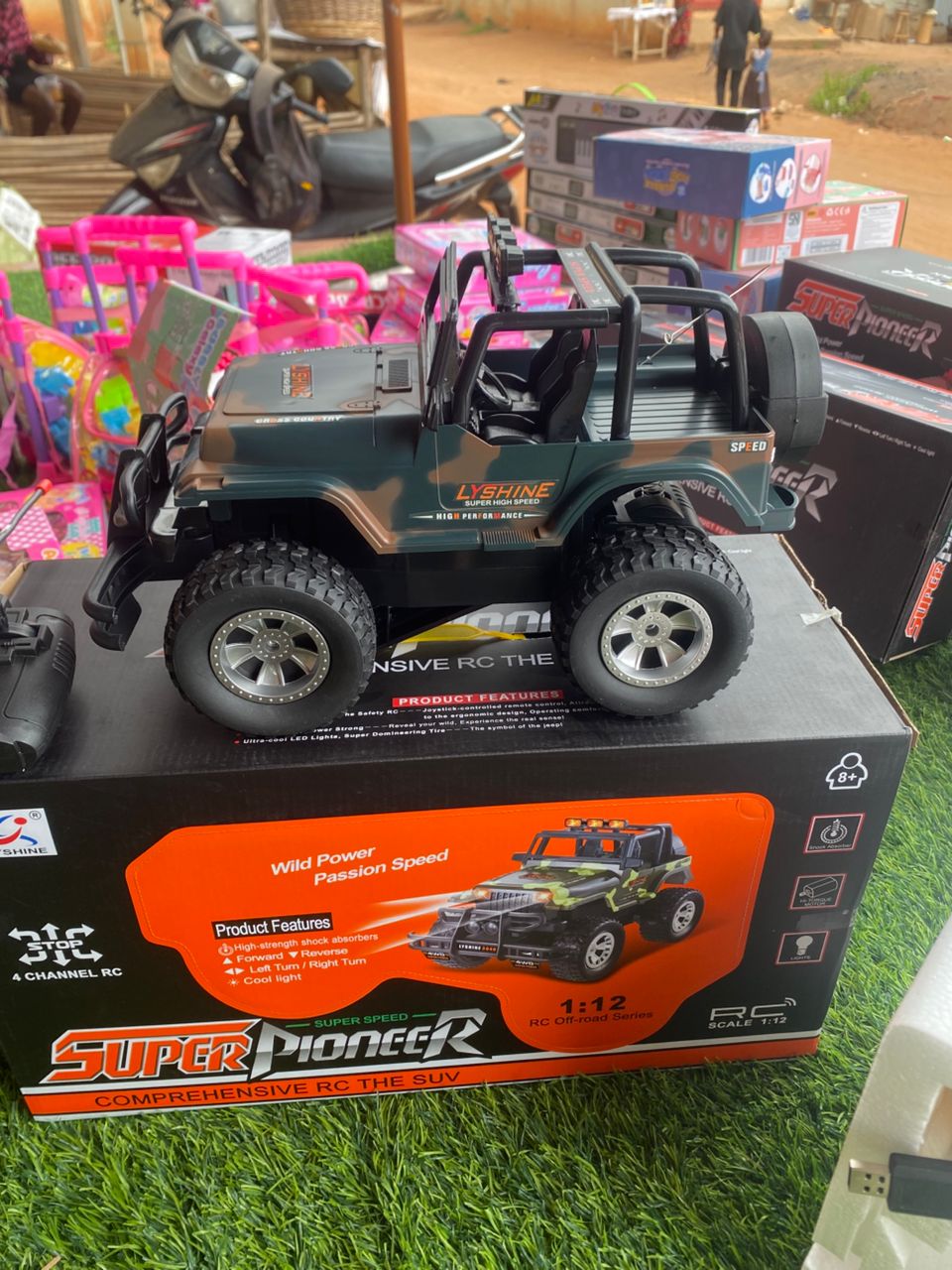 jouet voiture télécommandée Bénin