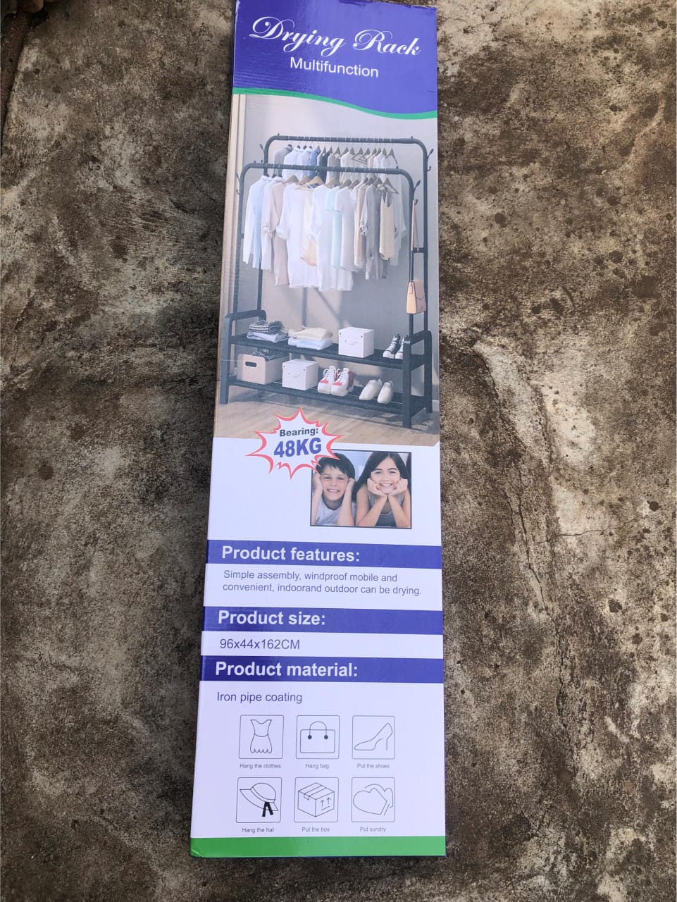 portant vêtements organisation maison Bénin