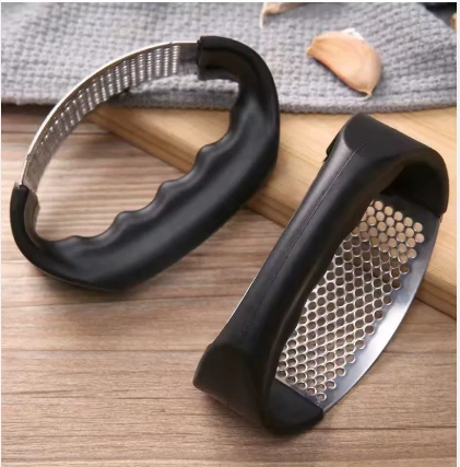 accessoire cuisine écraser ail Bénin