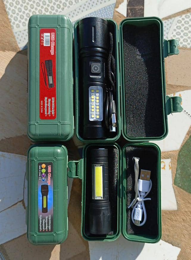 Lampe torche LED rechargeable kit complet