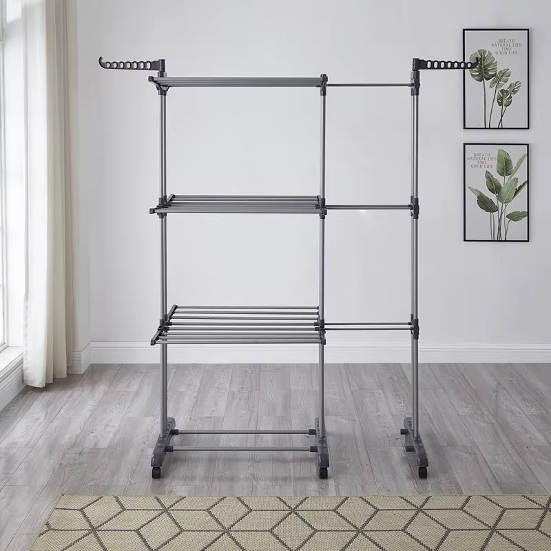 Étendoir à linge multi‑niveaux sur roulettes