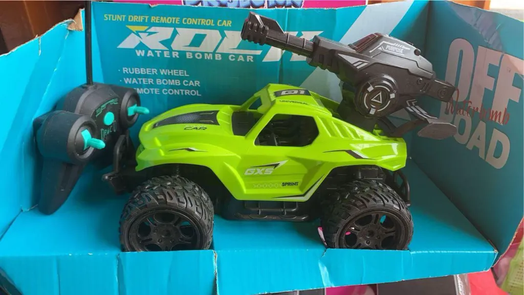 voiture-télécommandée-WATER-BOMB-CAR-image-réelle.webp