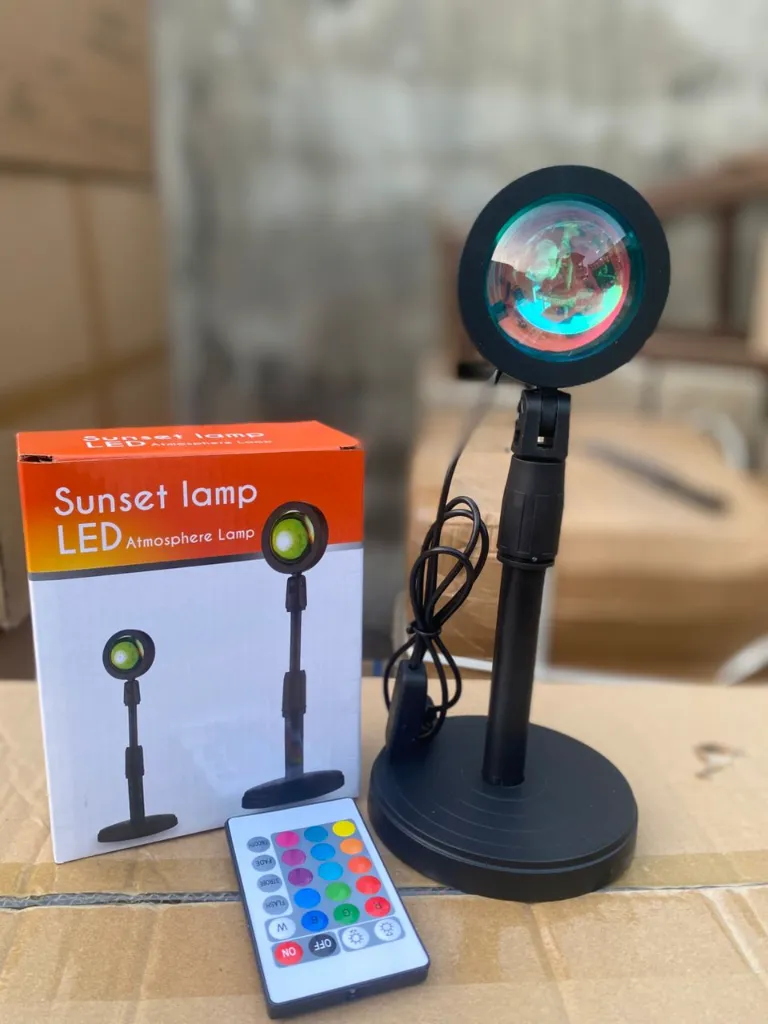 lampe-LED-atmosphère-“Sunset Lamp”-avec-télécommande.webp