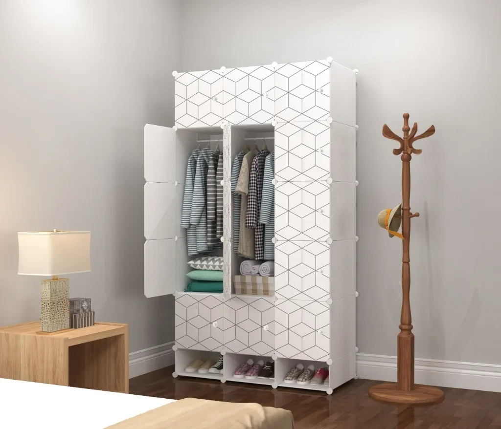 armoire-modulaire-en-panneaux-plastiques-3-battants--6.webp