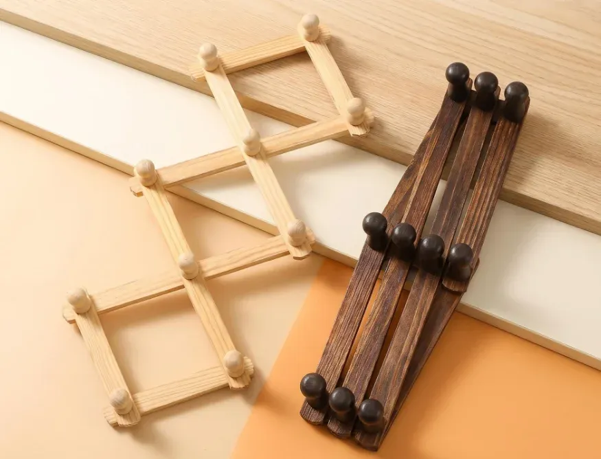 porte‑manteau-mural-extensible-en-bois-parakou.webp