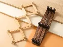 porte‑manteau-mural-extensible-en-bois-parakou.webp