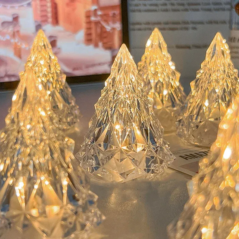 lampes-LED-décoratives-en-forme-de-sapin-cristal-cotonou.webp