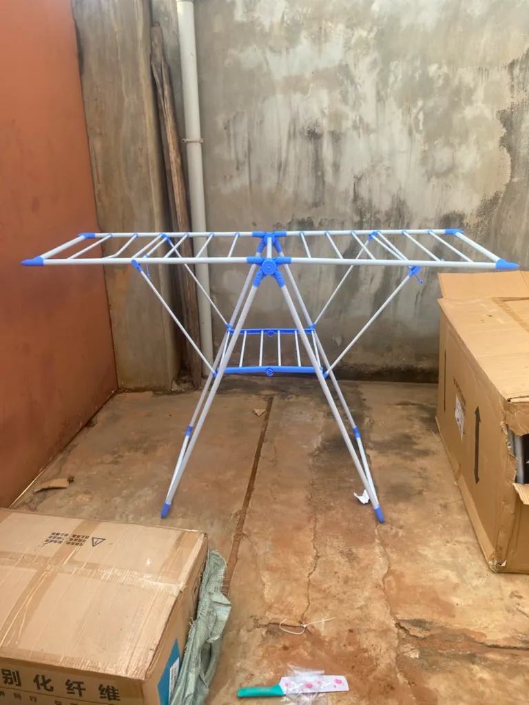 Étendoir à linge pliable – métal robuste-image-réelle.webp