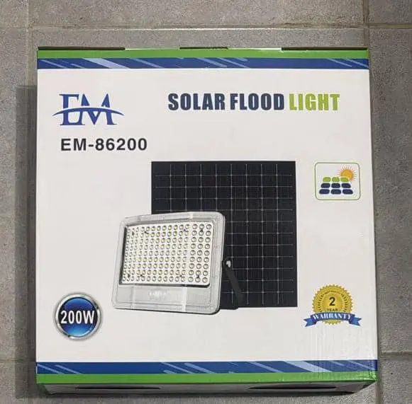 Projecteur solaire EM-86200 – 200W, étanche, avec panneau solaire